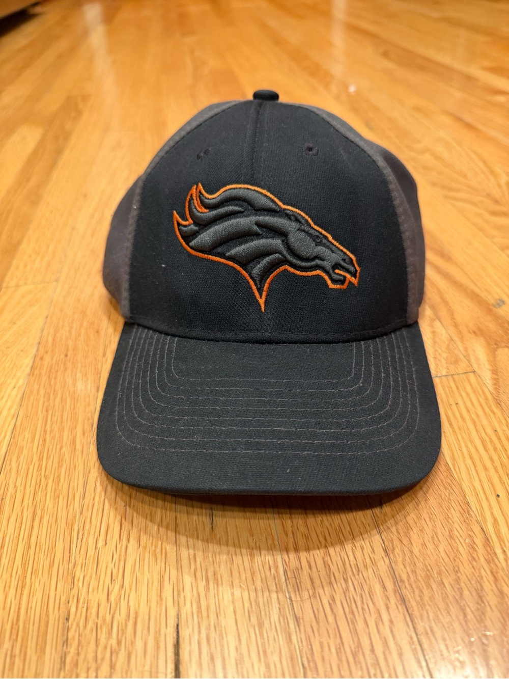 Denver Broncos Black & Gray Embroidered Logo Flex-Fit Hat
